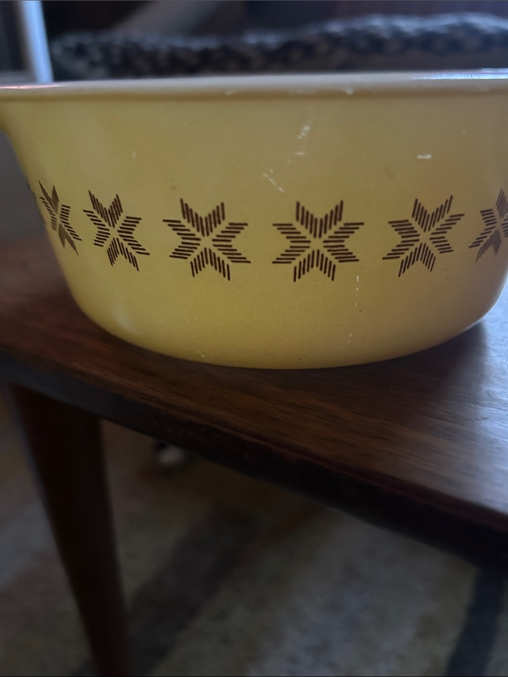 vintage pyrex Yellow Retro Starburst Mixing Bowl